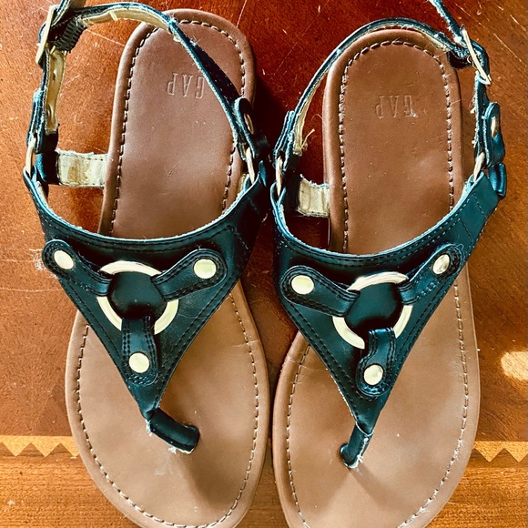 Gap Thong Sandals - Picture 2 of 4